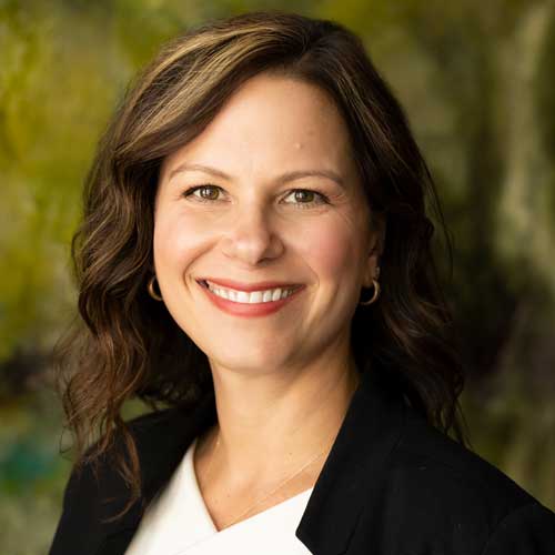 Rachel C. Leonard, PhD, Directora ejecutiva de estrategia clínica, psicóloga