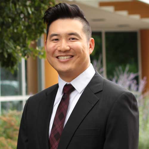 Gene Yang, MD, MBA, Psiquiatra